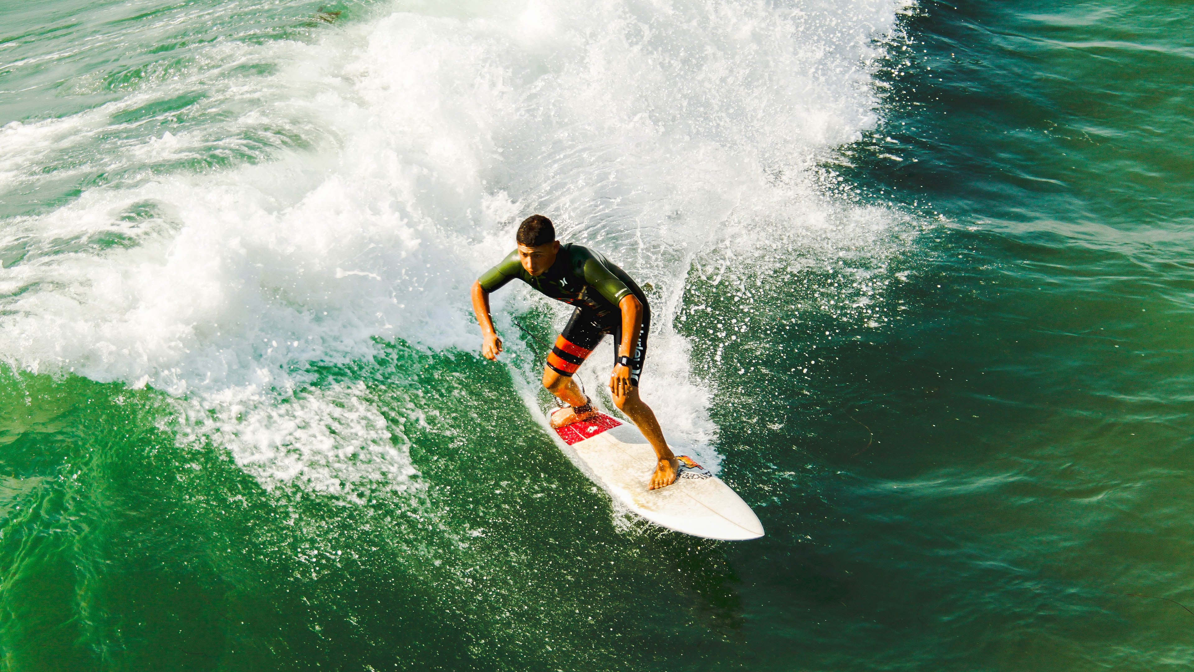 刷新纪录引爆全场！，莱万多夫斯基意外战胜切尔西全场沸腾不已